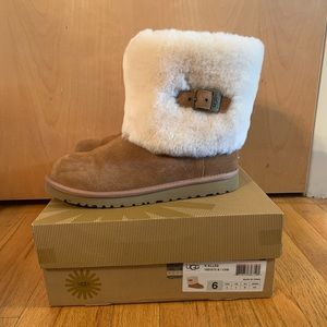 Chestnut uggs
